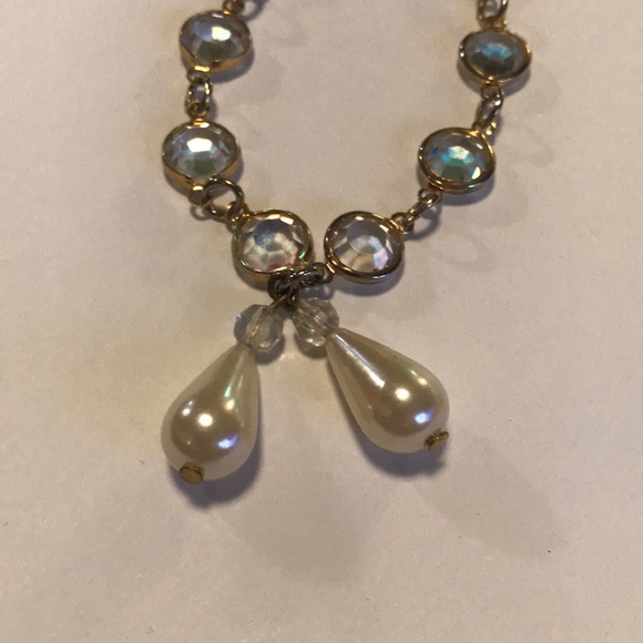 Austrian Crystal Necklace - Beautiful - Picture 9 of 13